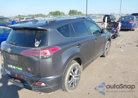 2017 Toyota Rav4 Le z USA, uszkodzony, nr VIN JTMBFREV3HJ144115